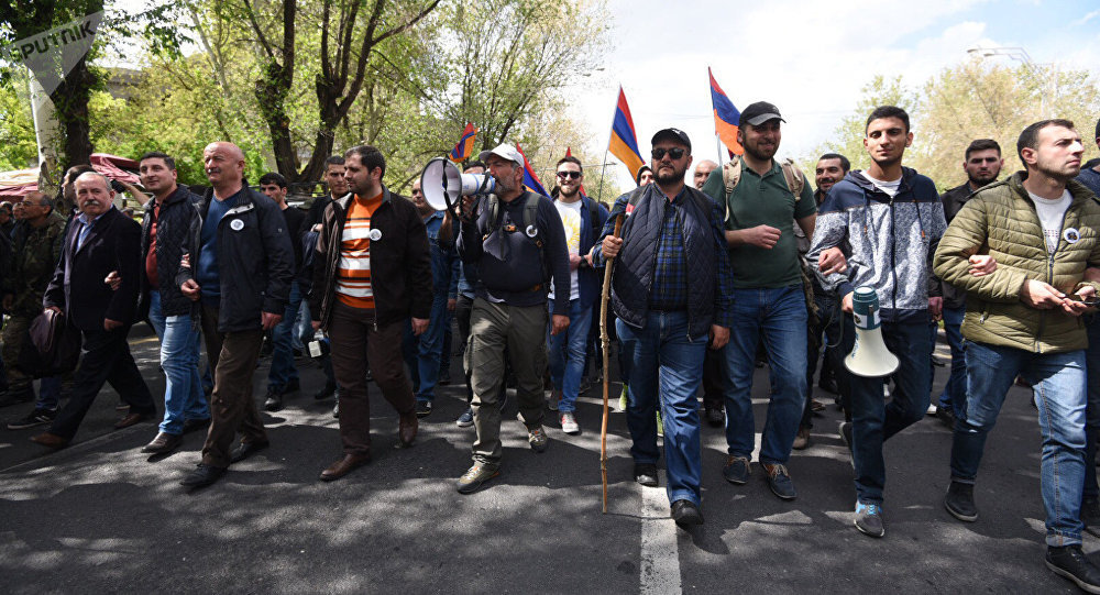 Шествие оппозиции в центре Еревана