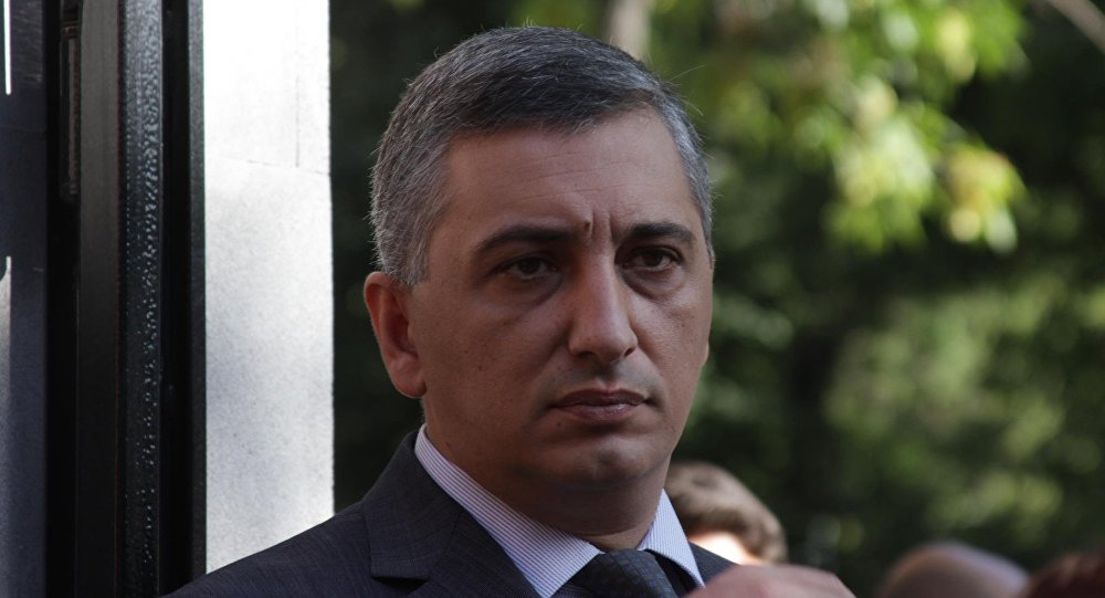 Пресс-секретарь Полиции Армении развеял слухи о запрете вождения праворульных автомобилей
