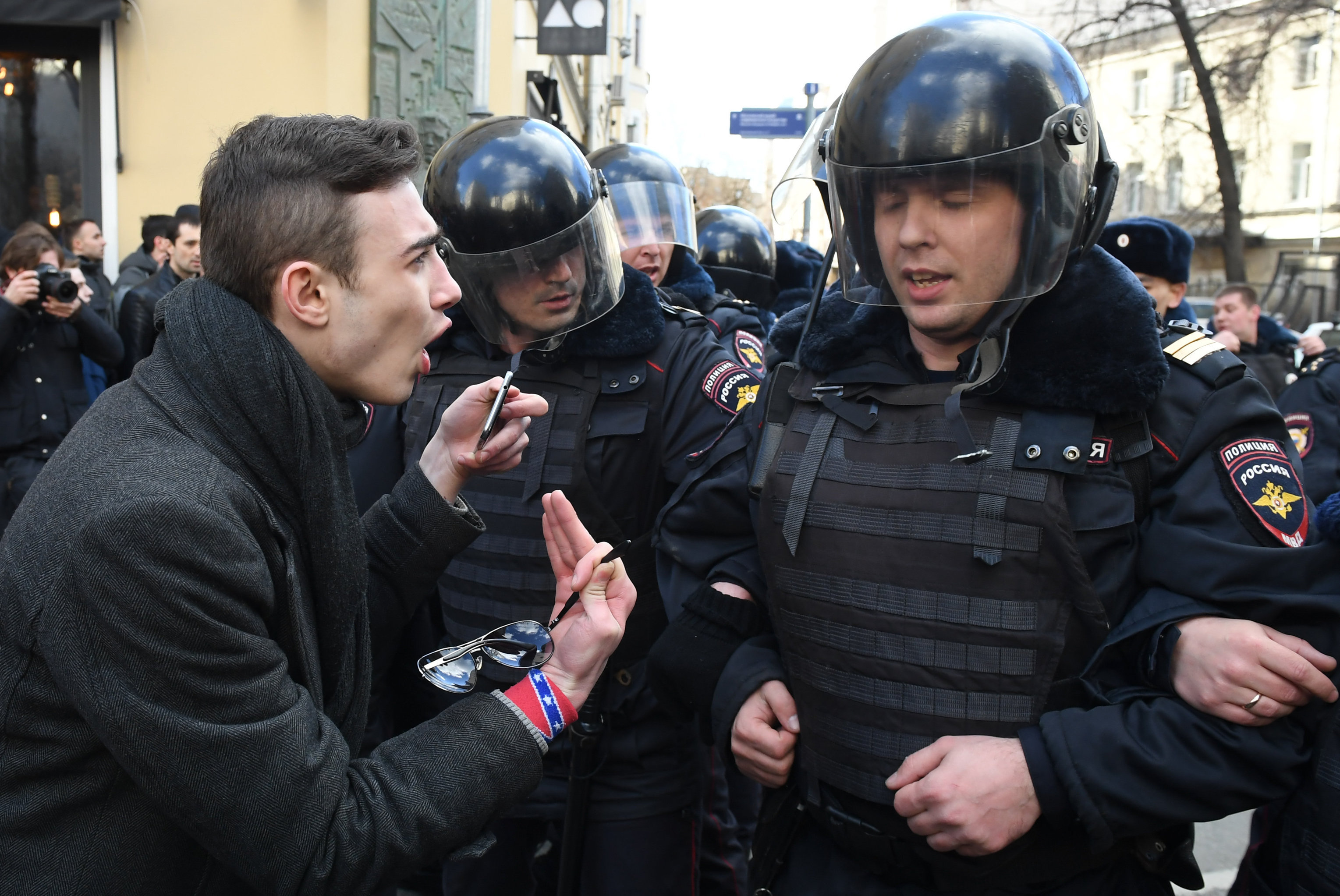 Количество задержанных в столице России превысило 500 человек