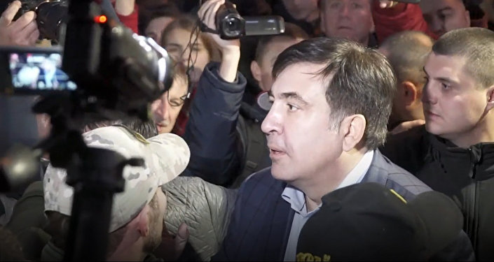 Суд обязал Авакова открыть дело против Порошенко из-за паспорта Саакашвили